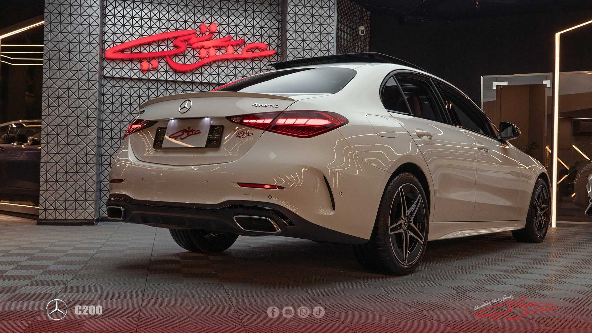 Mercedes Benz C200 2025