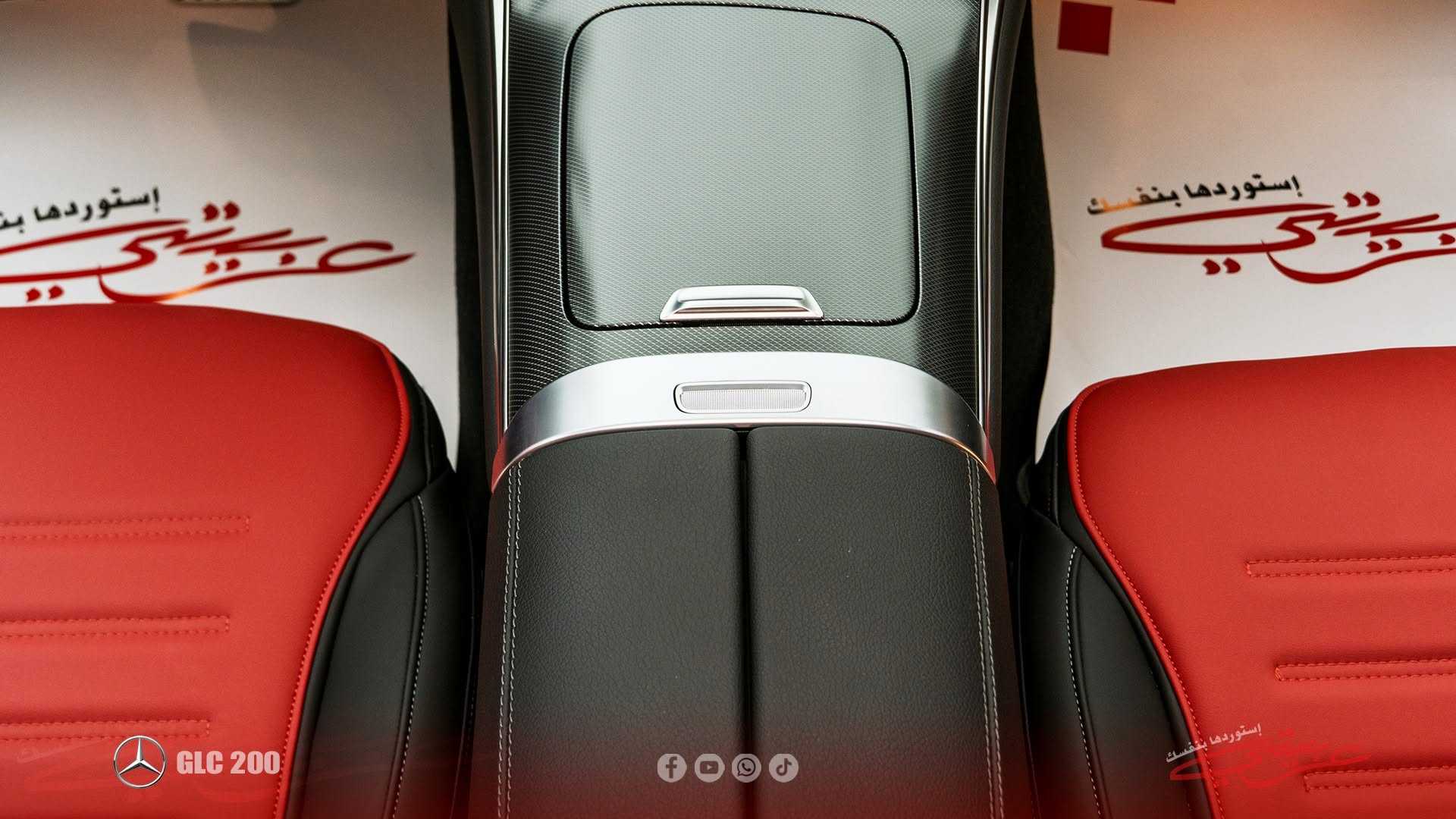 Mercedes Benz GLC200 2025
