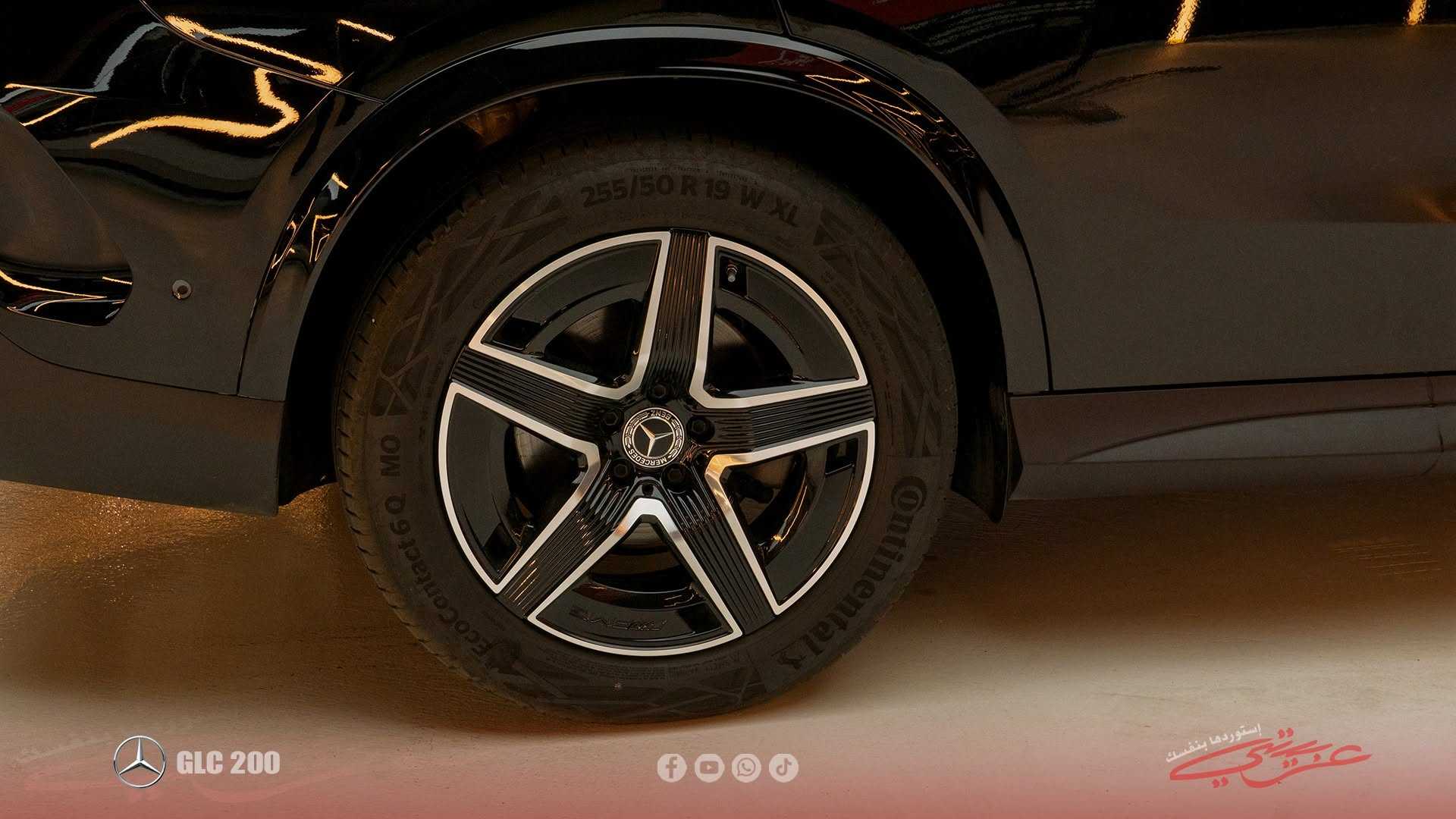 Mercedes Benz GLC200 2025
