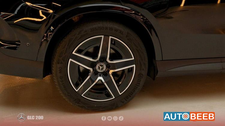 Mercedes Benz GLC200 2025