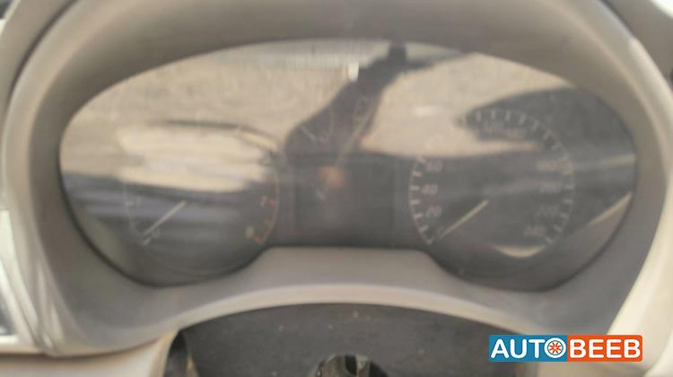 Cabin  Dashboard Nissan Sentra