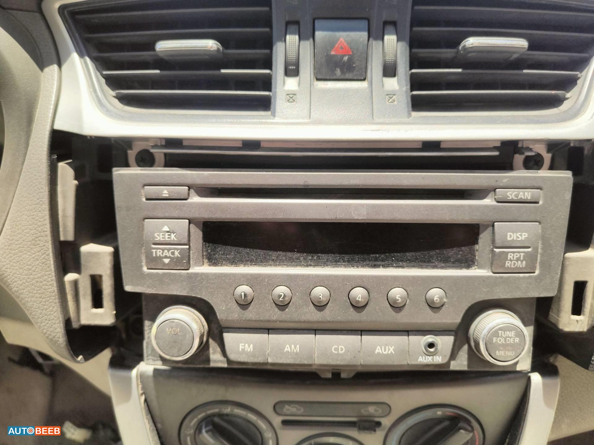 Electronics MP3 Player Nissan Sentra