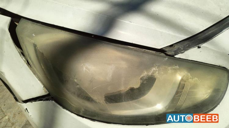 Lights Front light Hyundai Accent