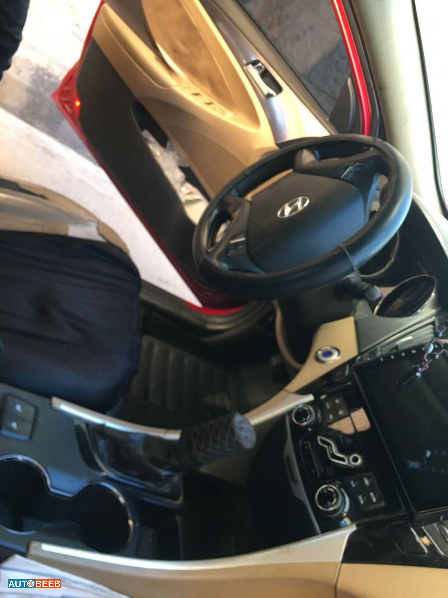 Hyundai Sonata 2012