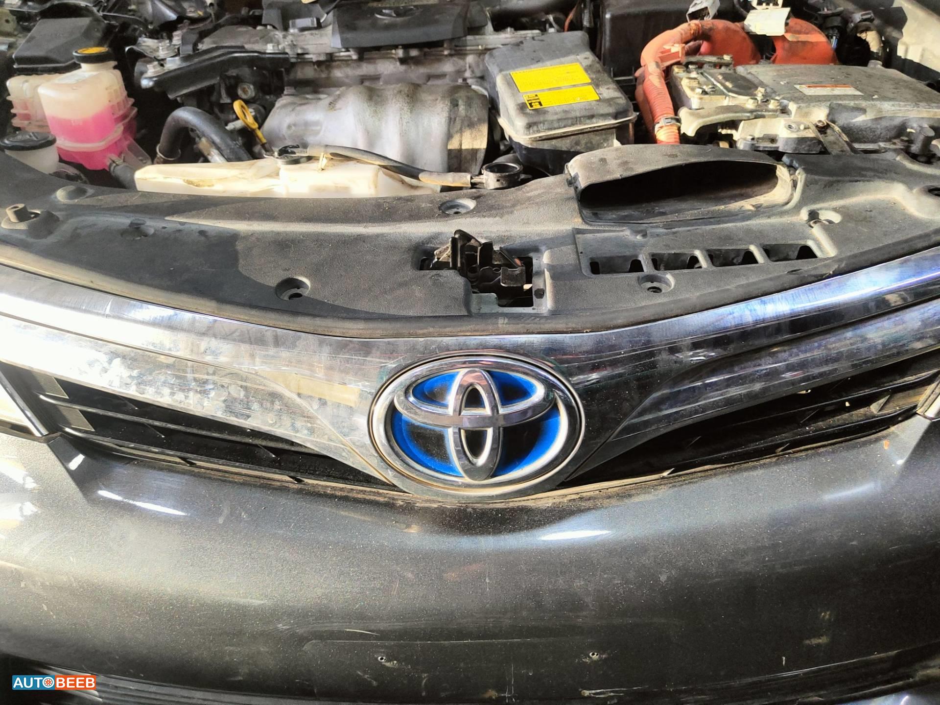 Body  Grilles Toyota Camry