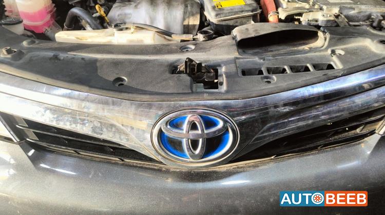 Body  Grilles Toyota Camry