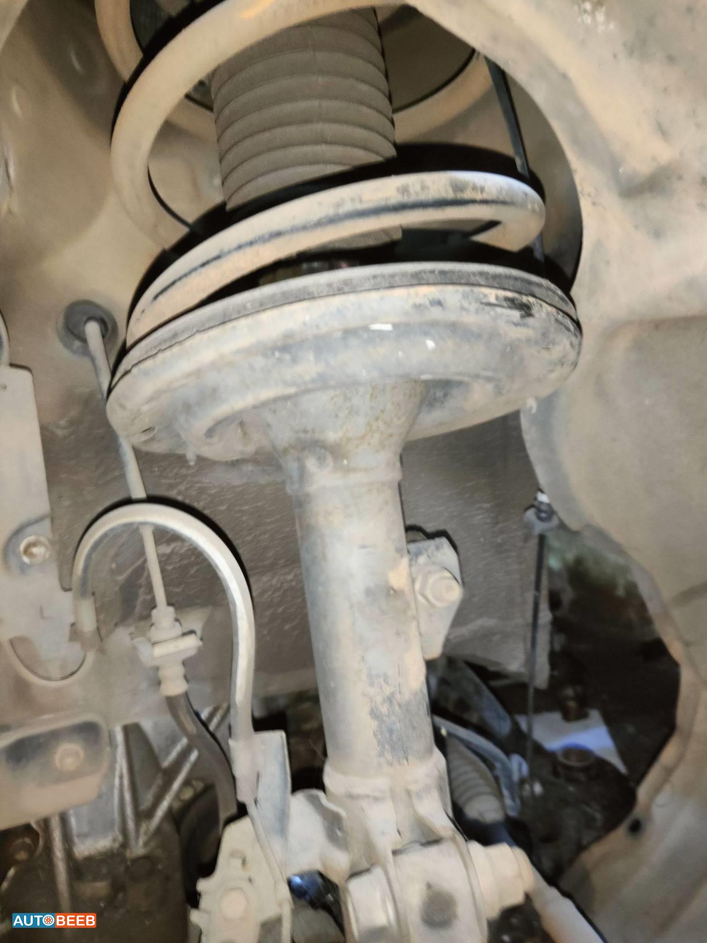  Shock Absorber Toyota Camry