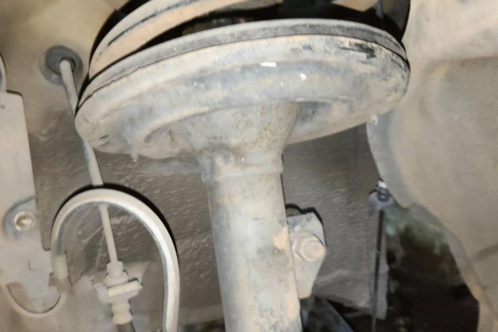  Shock Absorber Toyota Camry