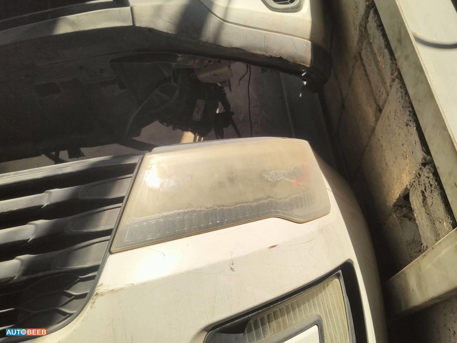 Lights Front light Ford Explorer