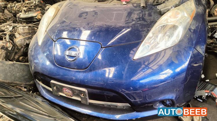 Body  Front clip Nissan Leaf