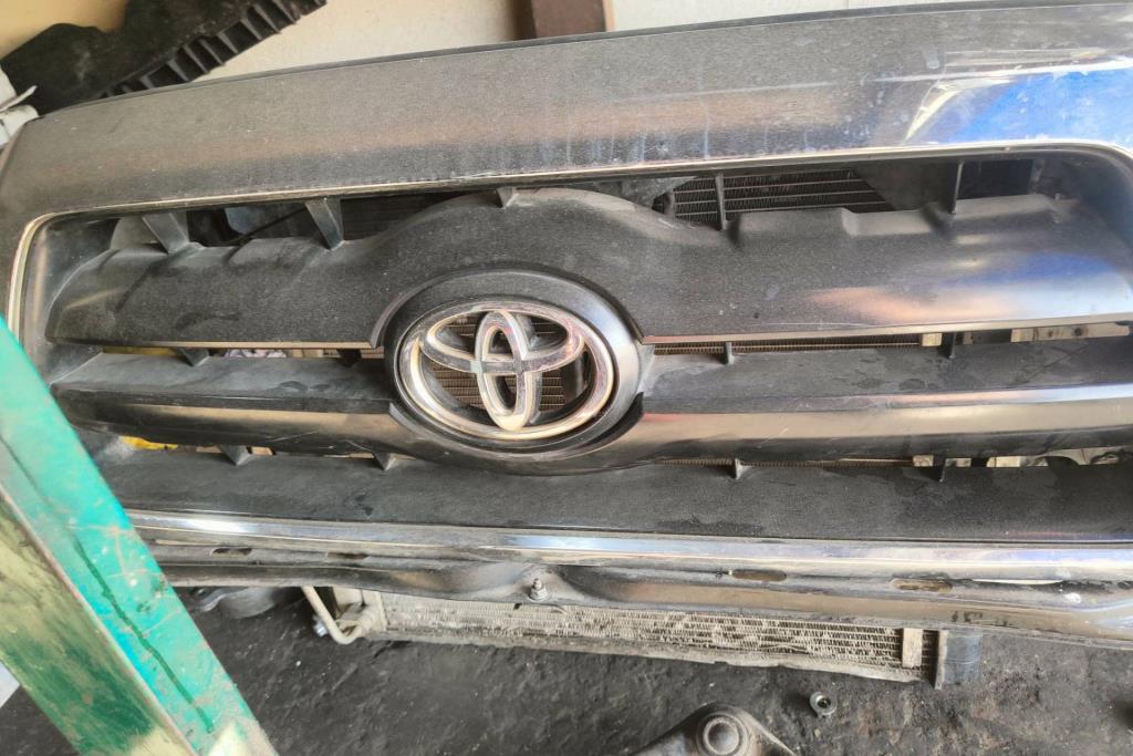 Body  Grilles Toyota Tacoma