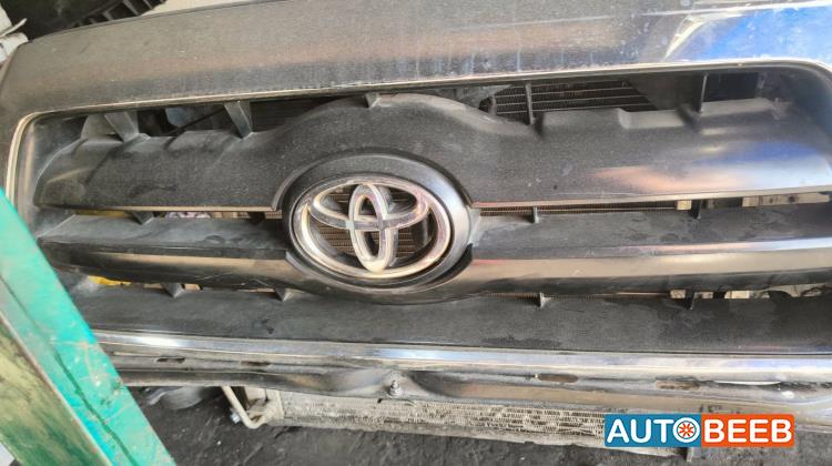 Body  Grilles Toyota Tacoma