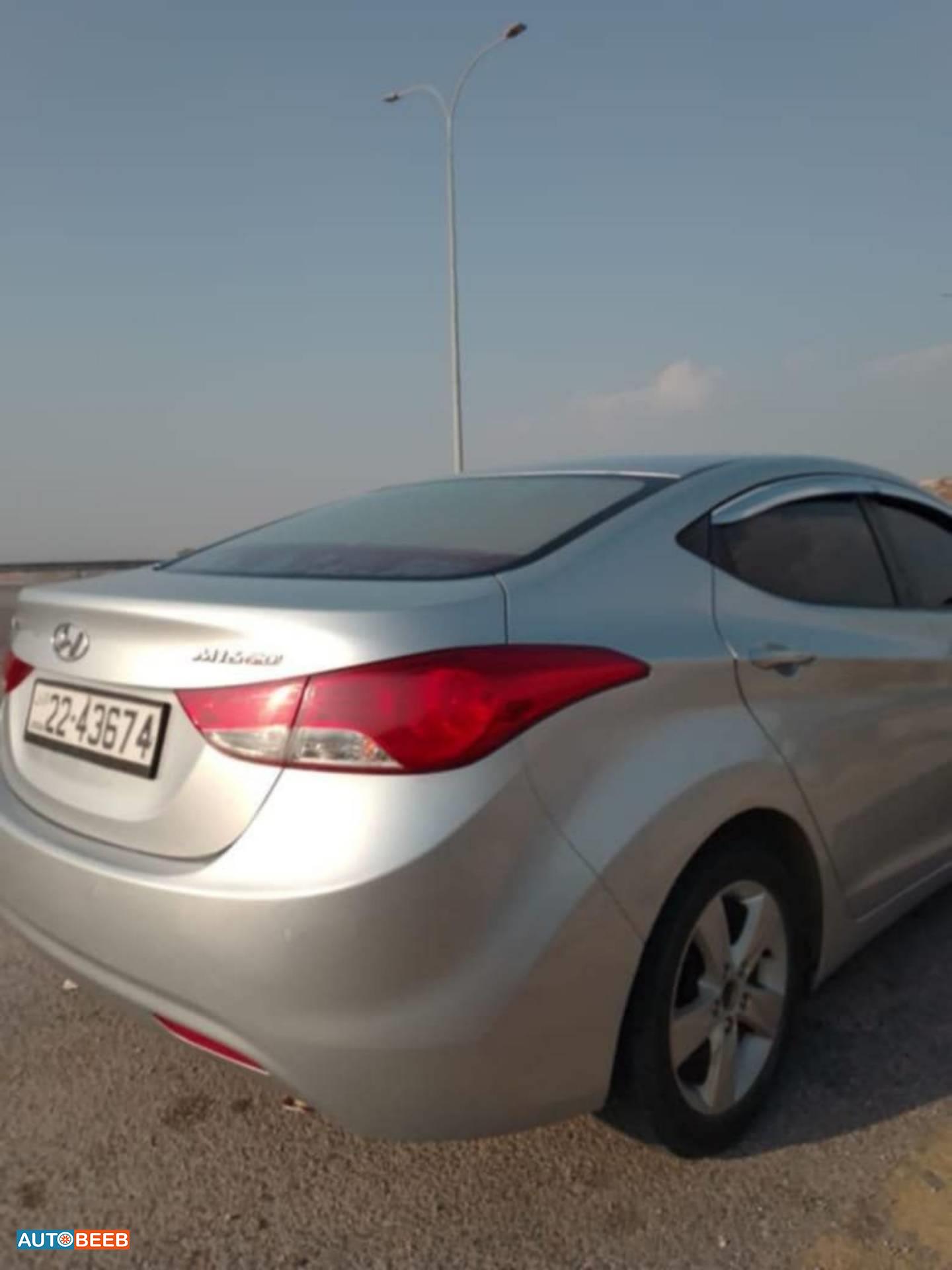 Hyundai Avante 2011