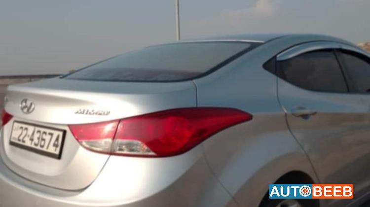 Hyundai Avante 2011