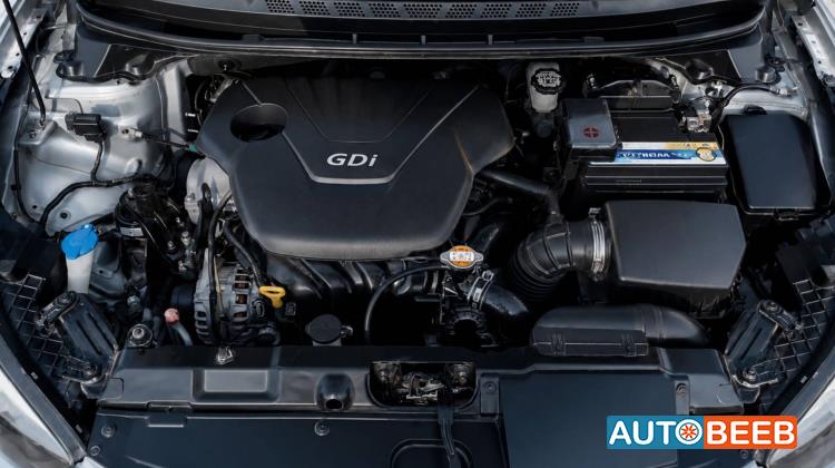 Hyundai Avante 2011