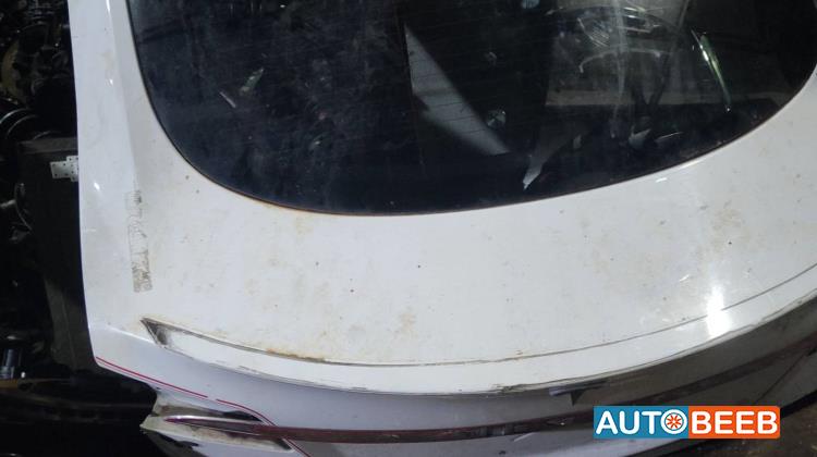 Body  Trunk Tesla 3