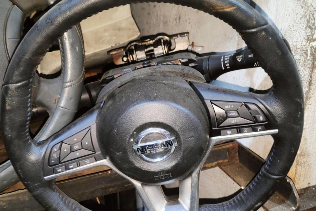Cabin  Steering Wheel Nissan Leaf