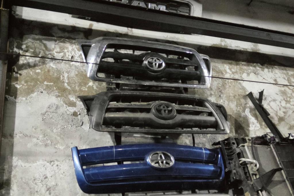 Body  Grilles Toyota Tacoma