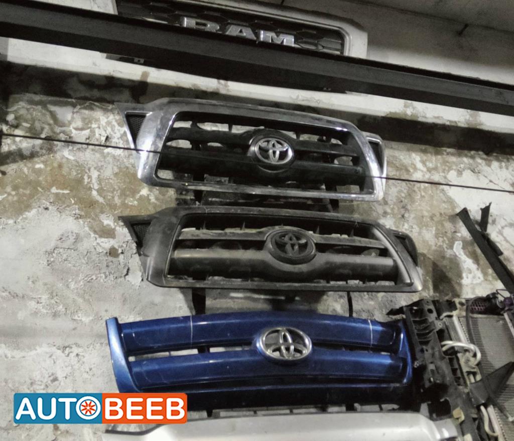 Body  Grilles Toyota Tacoma