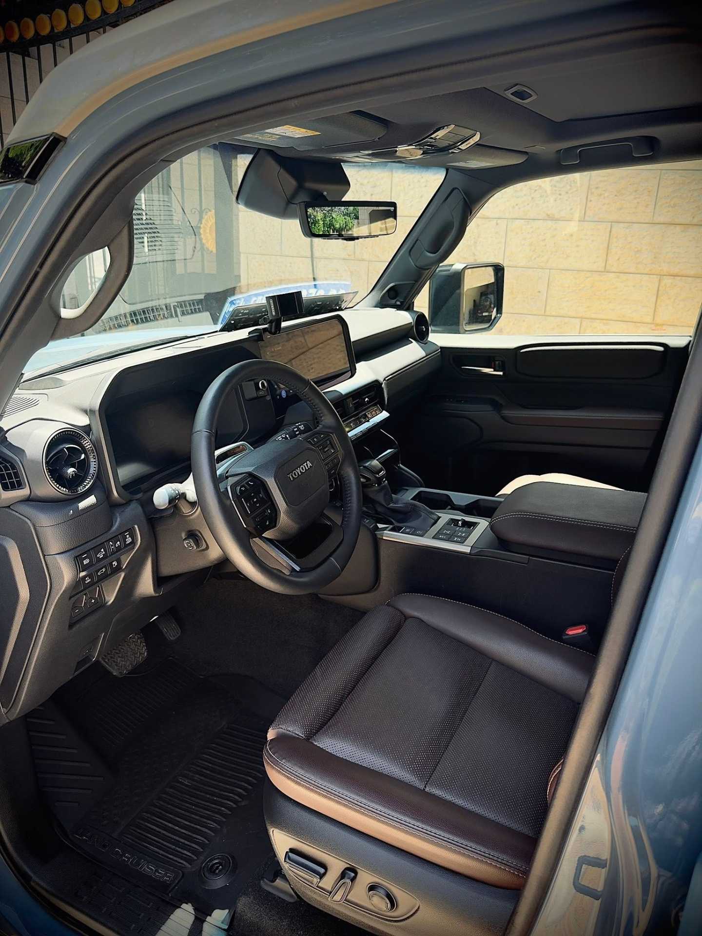 Toyota Land Cruiser 2024