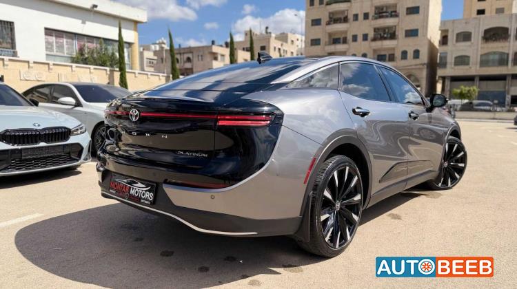 تويوتا كراون 2024