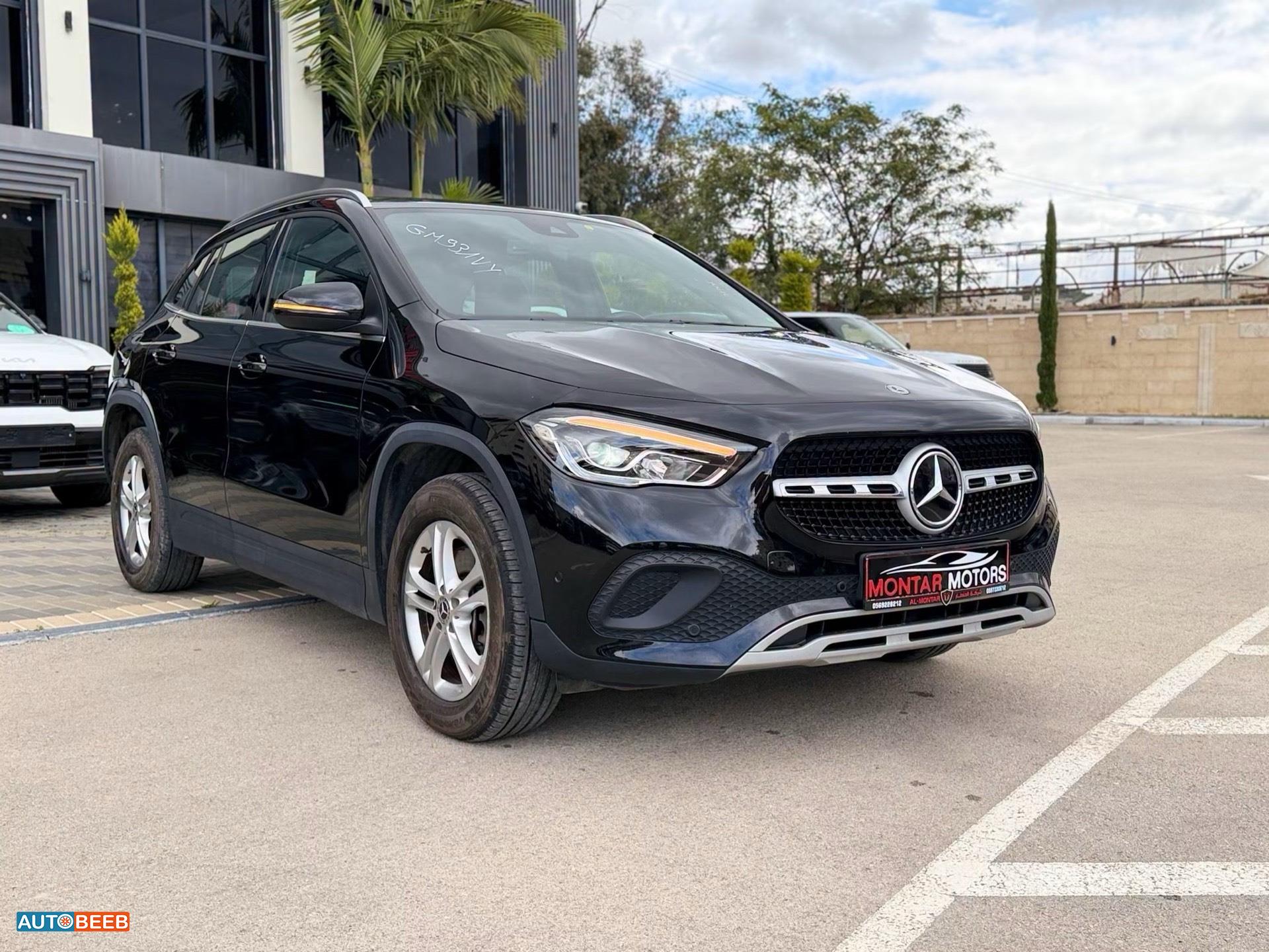 Mercedes Benz GLA250 2023