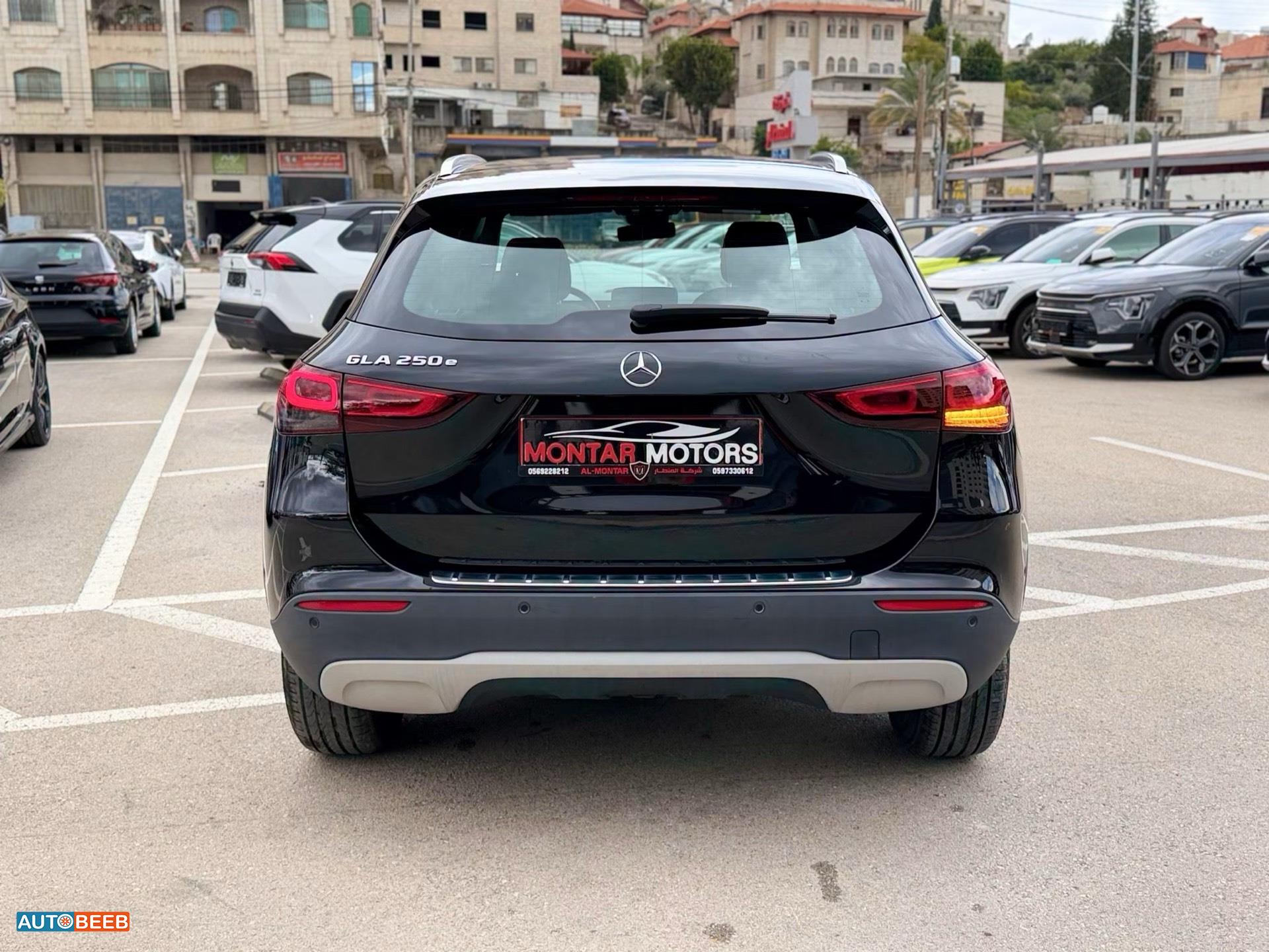 Mercedes Benz GLA250 2023