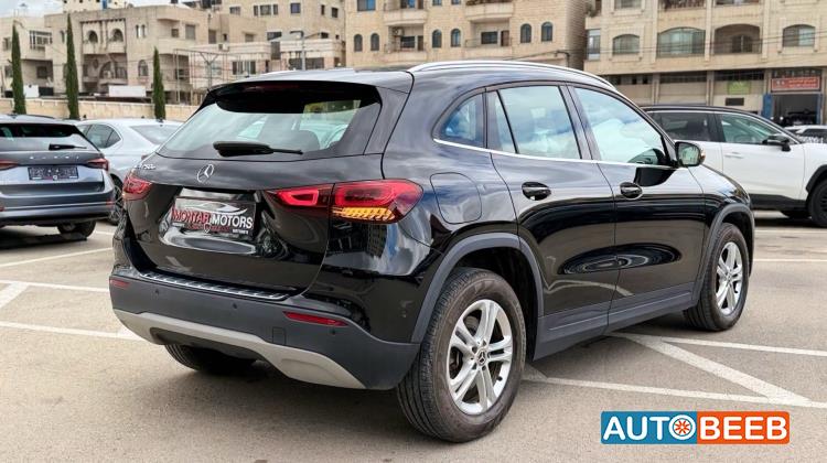 Mercedes Benz GLA250 2023