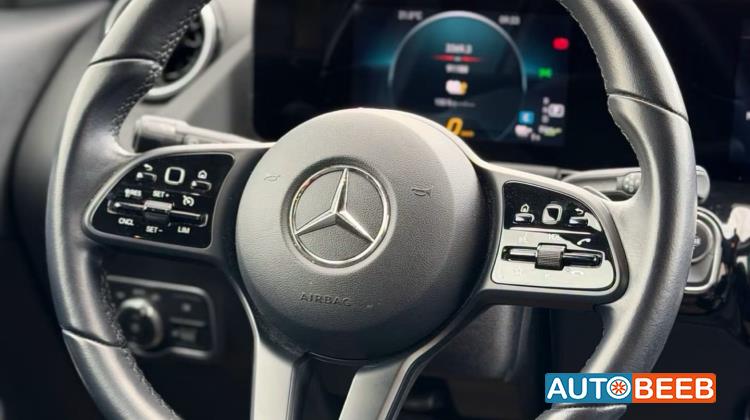 Mercedes Benz GLA250 2023