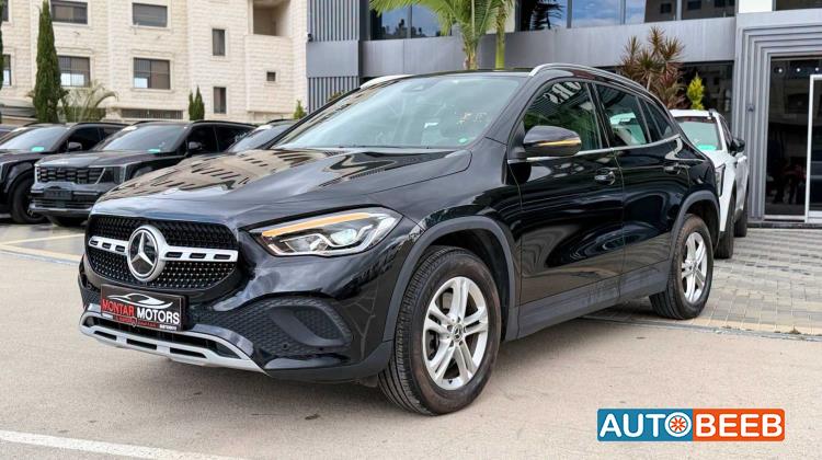 Mercedes Benz GLA250 2023