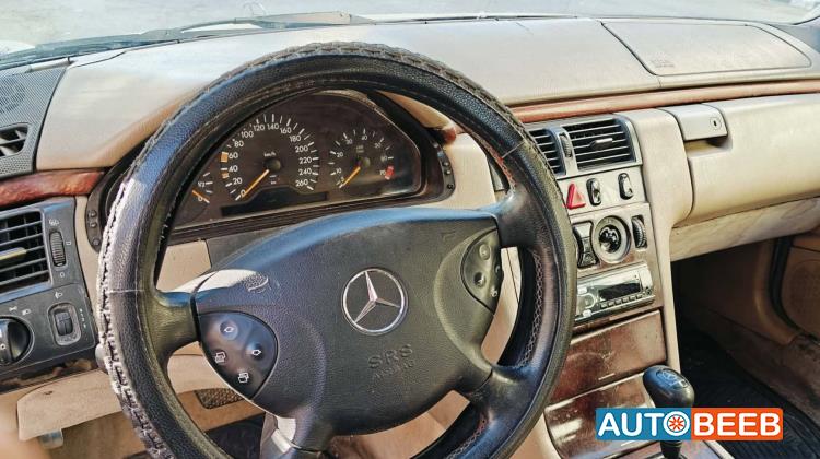 Mercedes Benz E200 1998