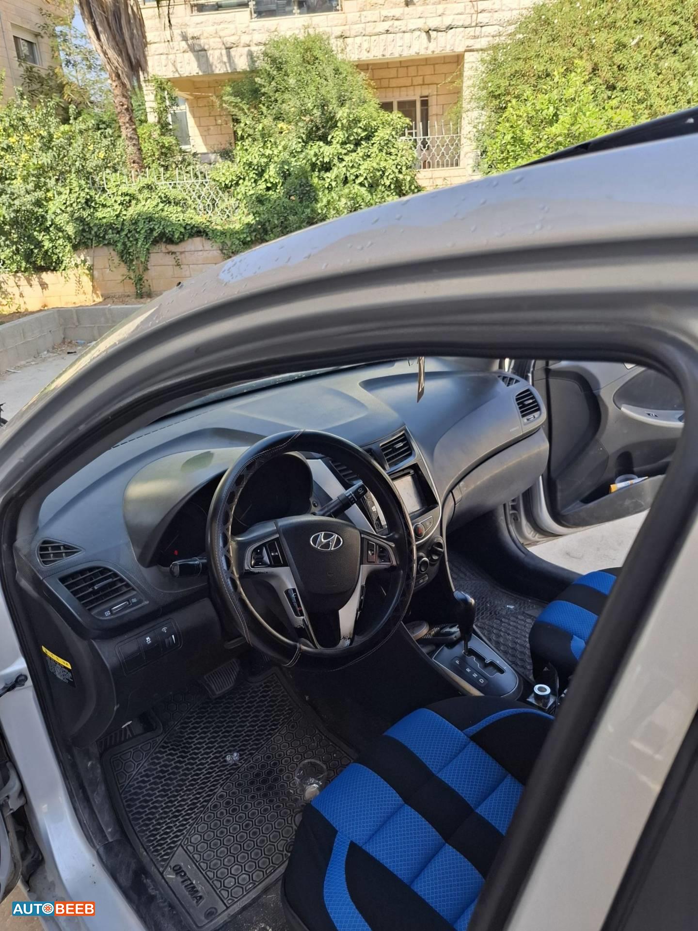 Hyundai Accent 2015