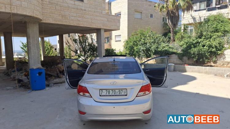 Hyundai Accent 2015