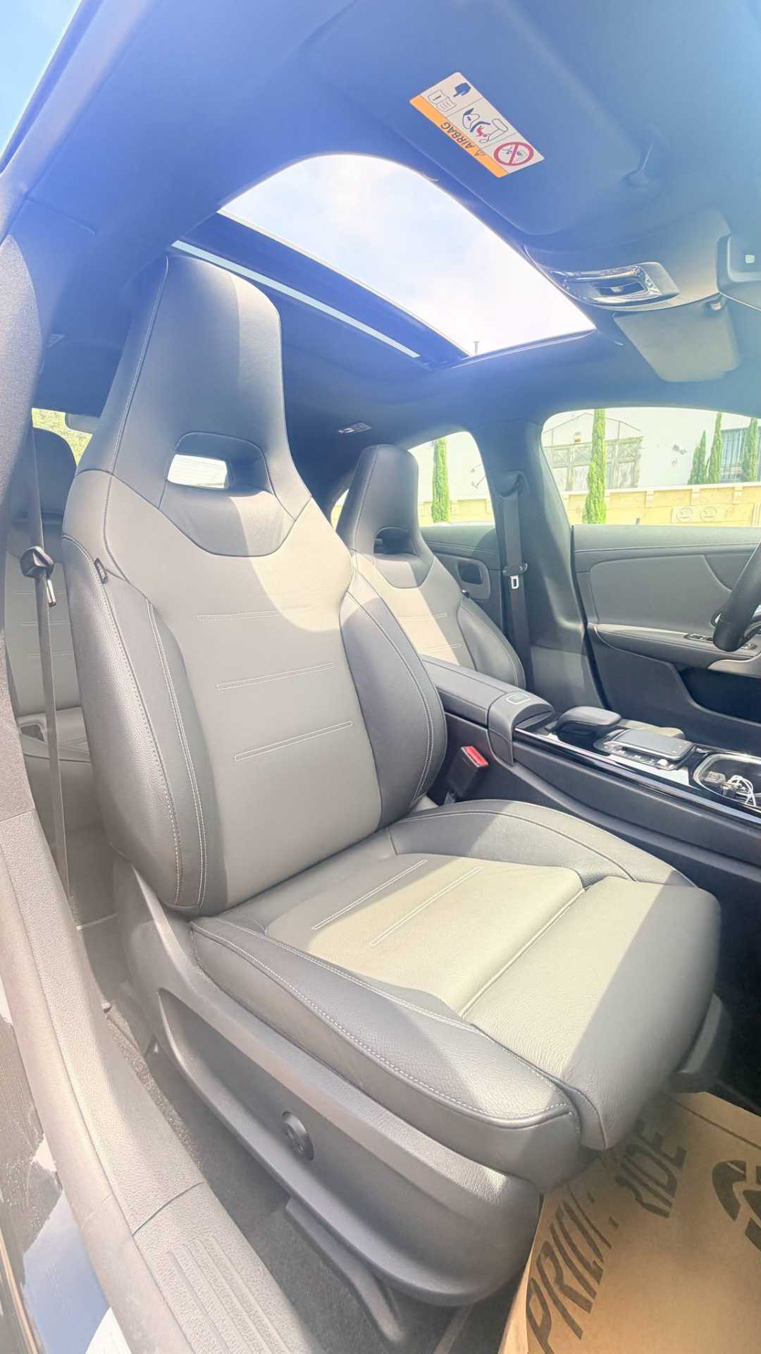 Mercedes Benz CLA250 2023