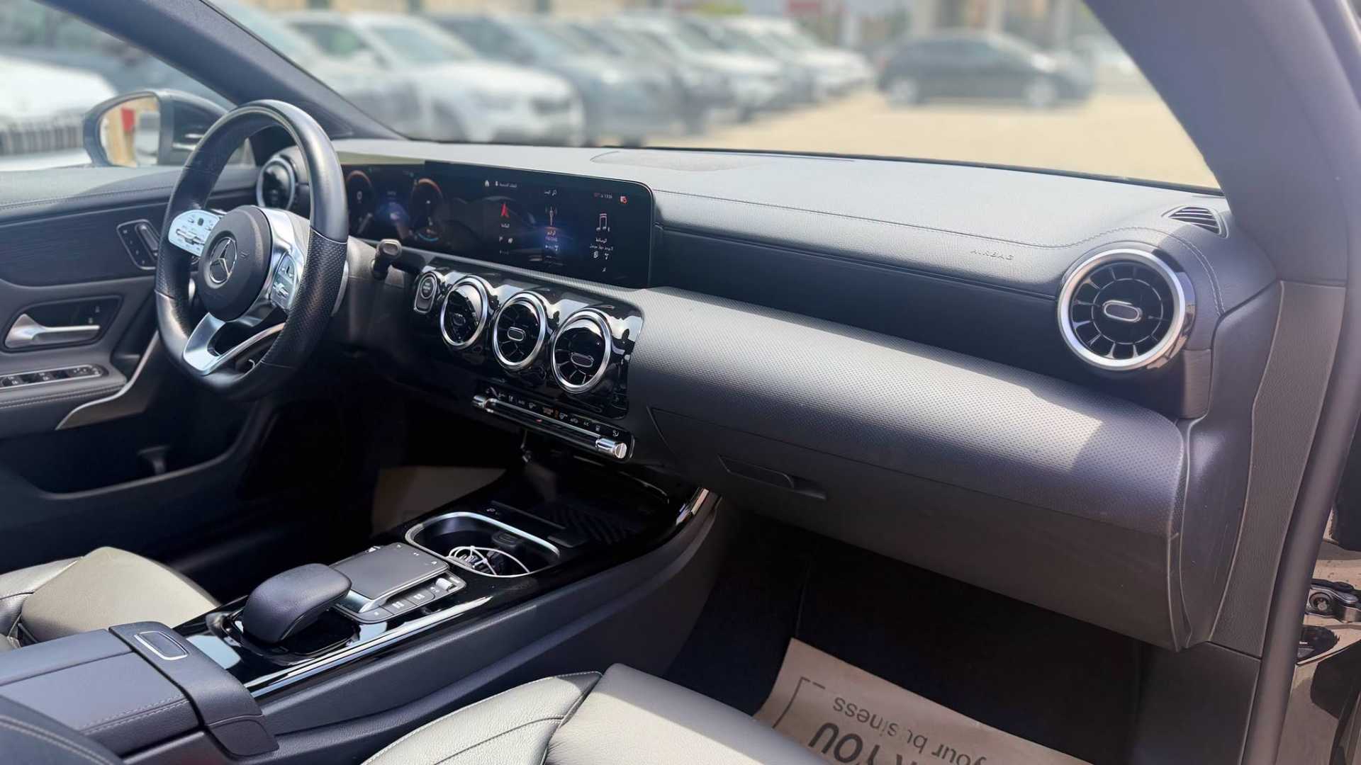 Mercedes Benz CLA250 2023