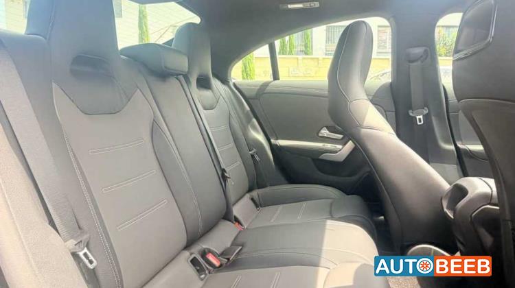 Mercedes Benz CLA250 2023