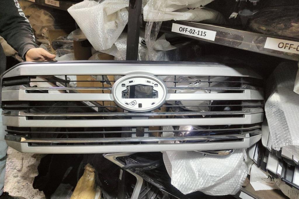 Body  Grilles Toyota Land Cruiser