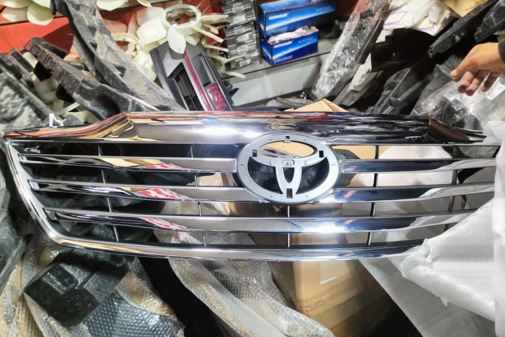 Body  Grilles Toyota Prado