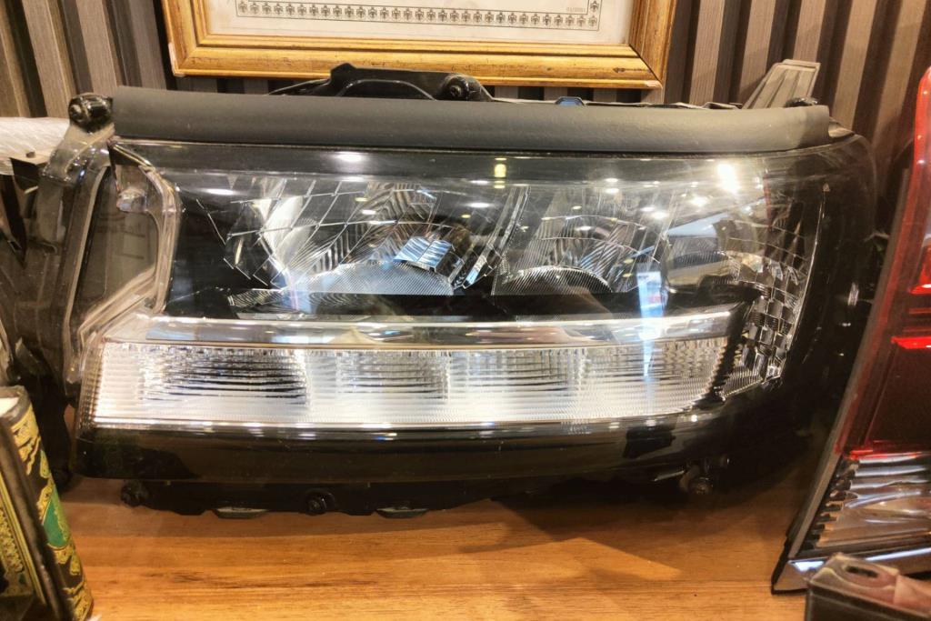 Lights Front light Toyota Land Cruiser