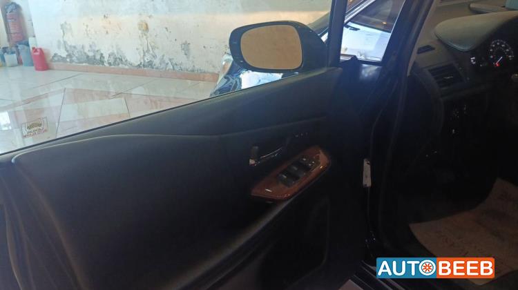 لكزس HS250h 2010