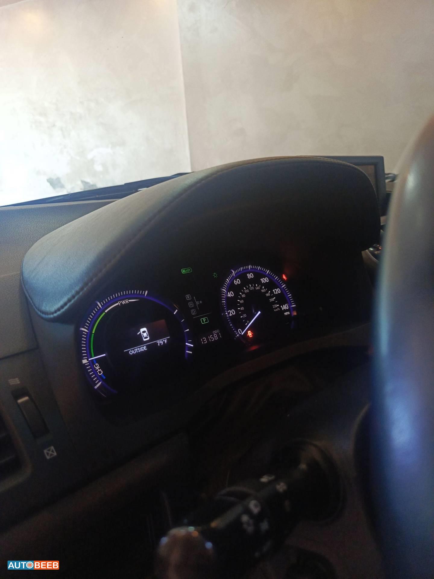 لكزس HS250h 2010