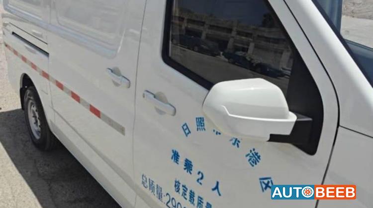 Minivan  2025