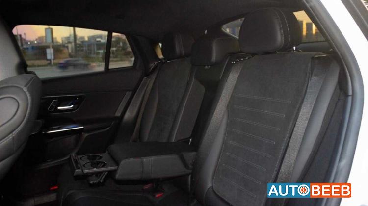Mercedes Benz GLC200 2024