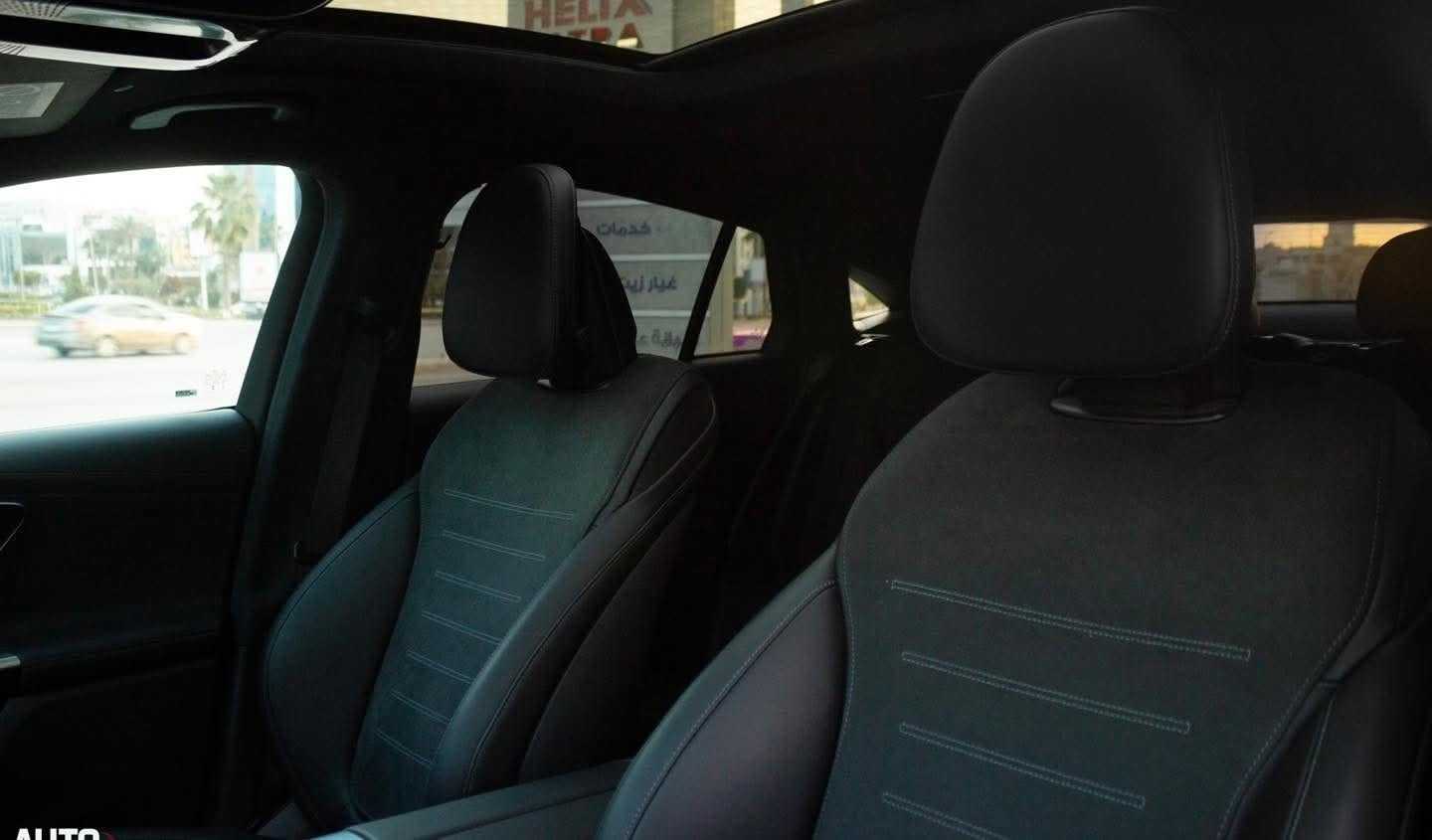 Mercedes Benz GLC200 2024