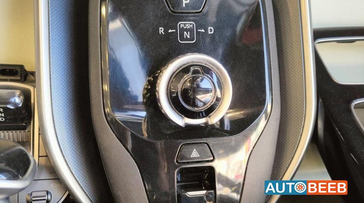 Cabin  Control buttons Toyota bZ3X