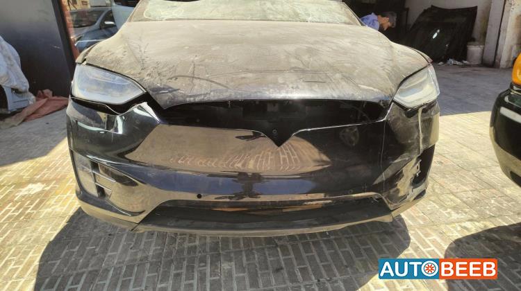 Body  Front clip Tesla X
