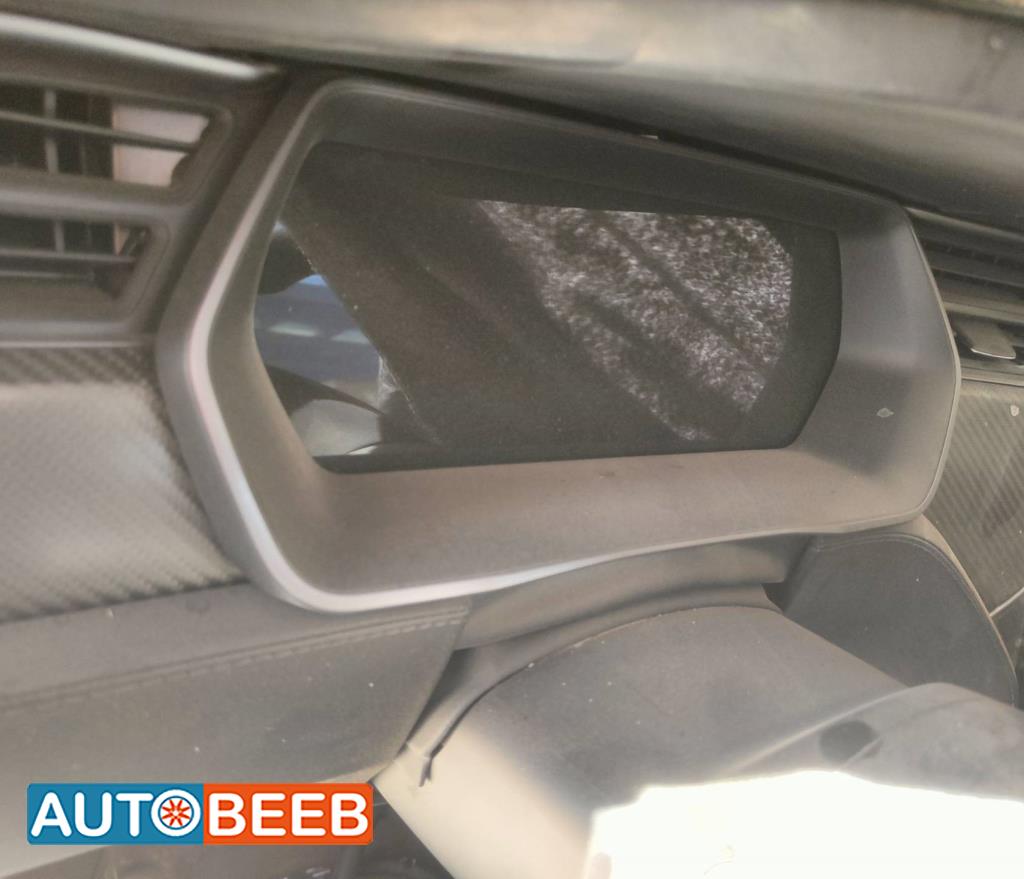 Cabin  Dashboard Tesla X