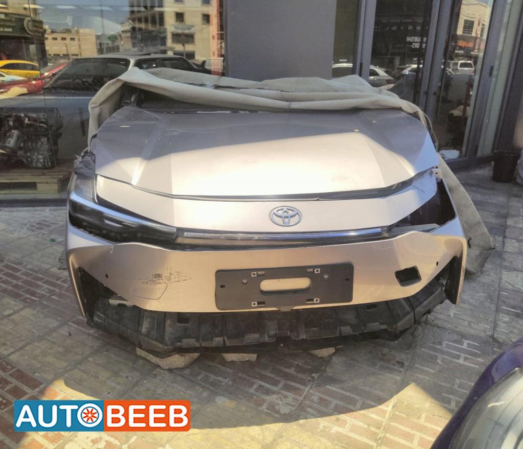 Body  Front clip Toyota bZ3X