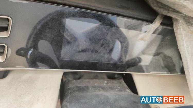 Cabin  Dashboard BYD Qin