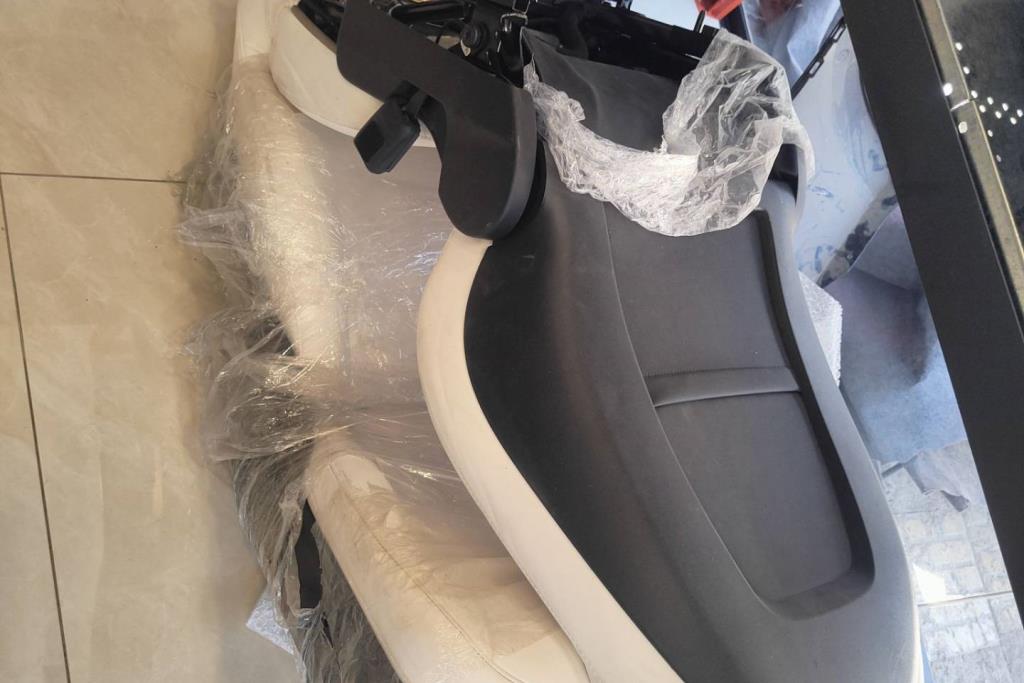 Cabin  Seat Tesla 3